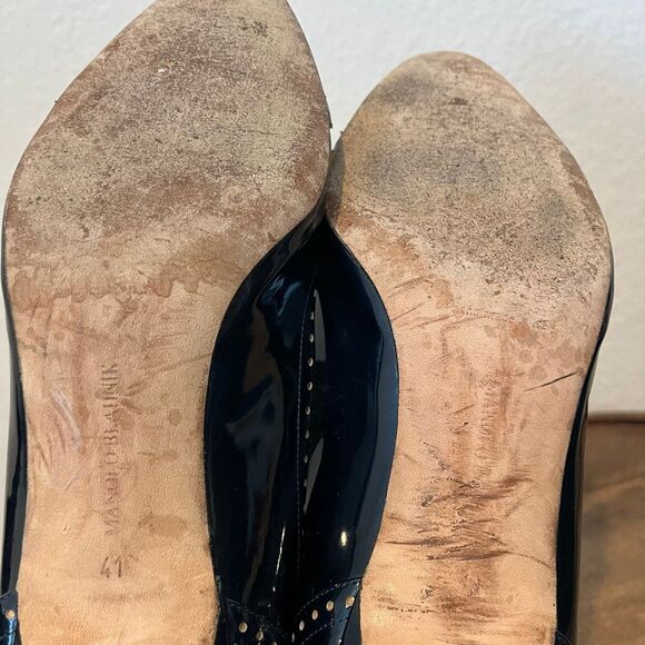 Manolo Blahnik Patent Leather Studded Pointed Toe Kitten Heels Size 41 11 - Picture 7 of 10